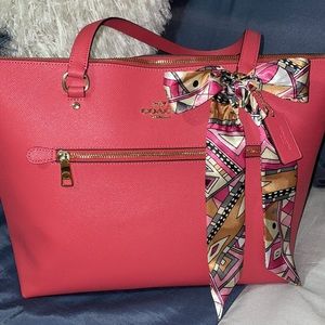 Coach Gallery Tote- Pink Coral